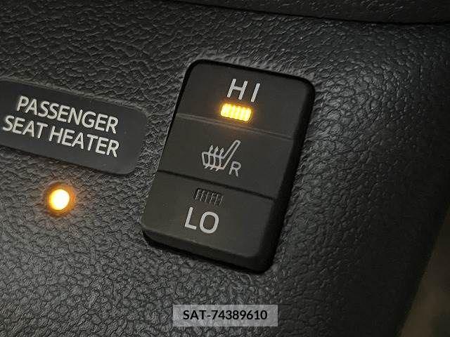 Toyota PRIUS 2016-02 211907-5