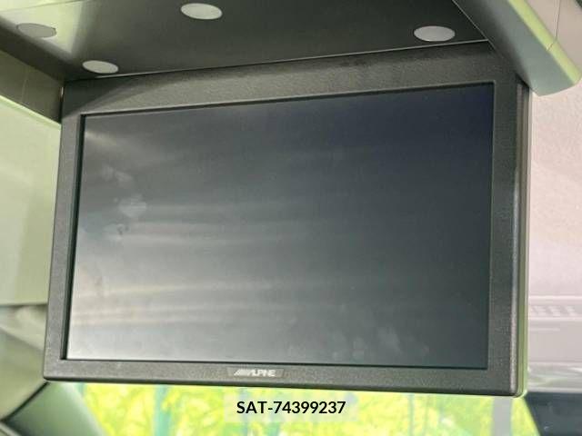 Toyota ESQUIRE 2016-11 321490-3