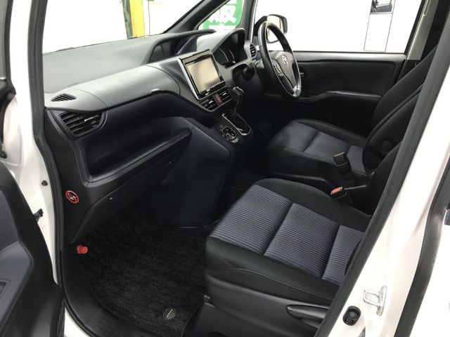 Toyota NOAH 2014-08 189100-12