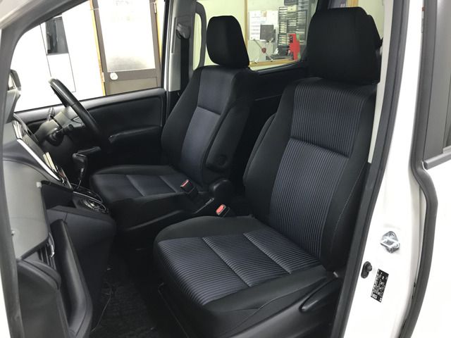 Toyota NOAH 2014-08 189100-11