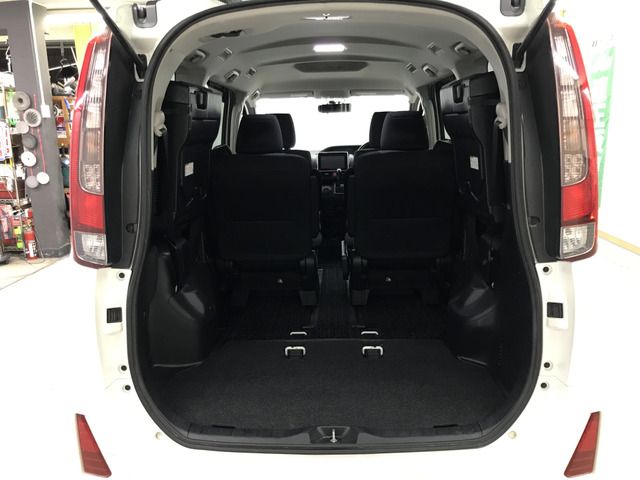 Toyota NOAH 2014-08 189100-18