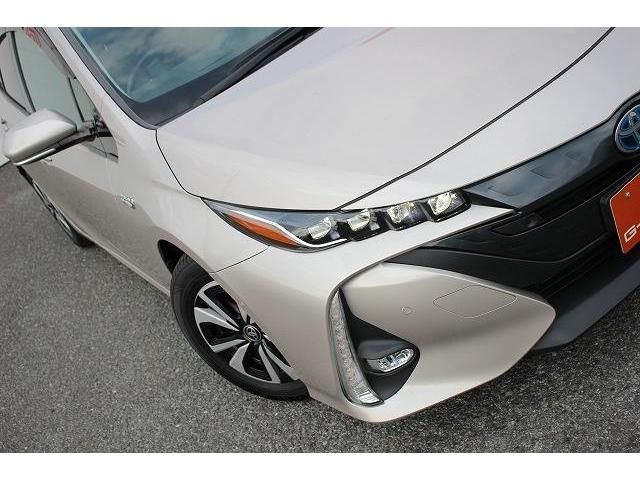 Toyota PRIUS PHV 2017-05 9496-12