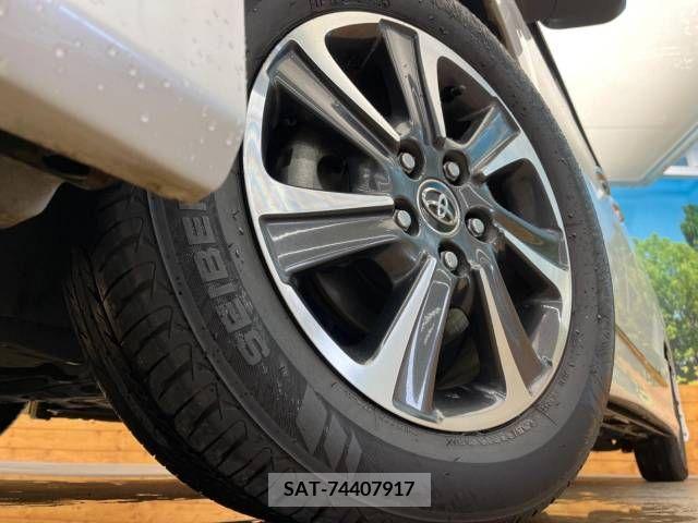 Toyota VOXY 2018-02 321583-13