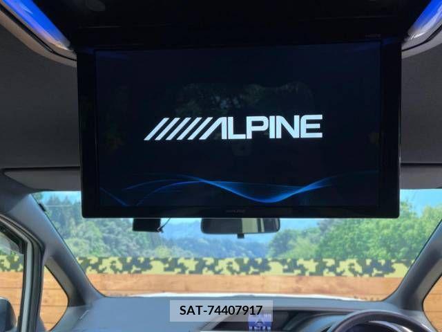 Toyota VOXY 2018-02 321583-4