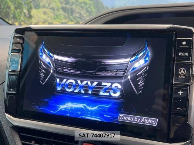 Toyota VOXY 2018-02 321583-2