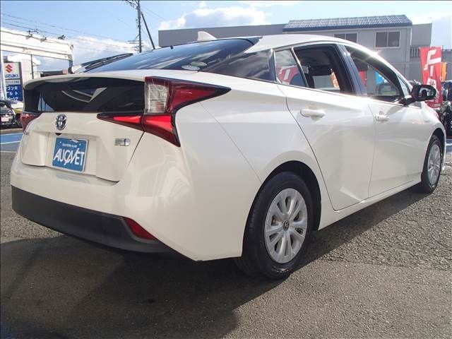 Toyota PRIUS 2019-10 189705-4