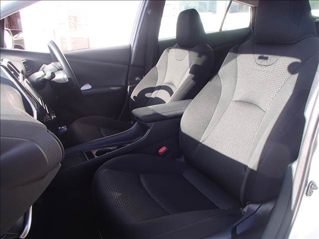 Toyota PRIUS 2019-10 189705-17