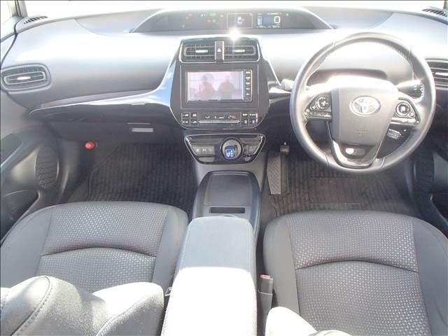 Toyota PRIUS 2019-10 189705-1