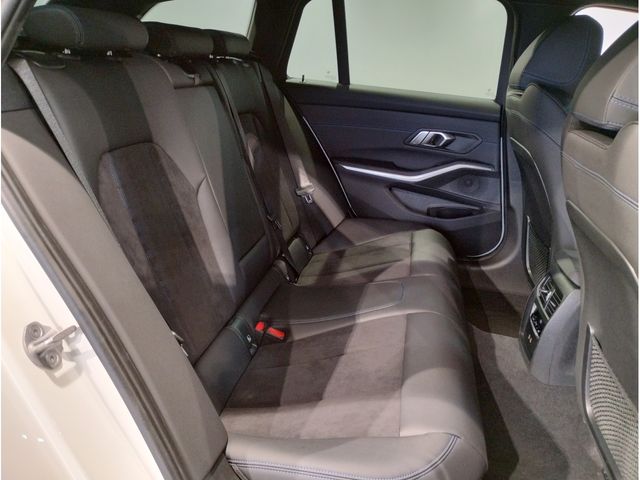 Bmw 3 SERIES 2023-03 15793-11