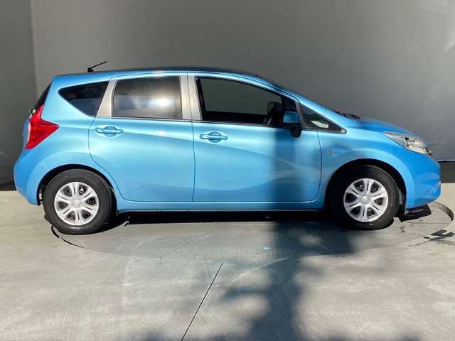 Nissan NOTE 2013-02 184347-9