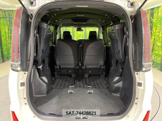 Toyota NOAH 2021-06 218508-11