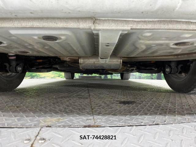 Toyota NOAH 2021-06 218508-18