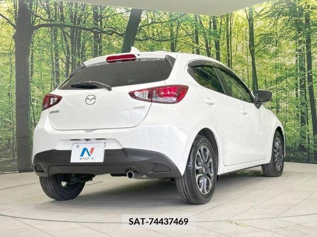 Mazda DEMIO 2017-02 329458-17