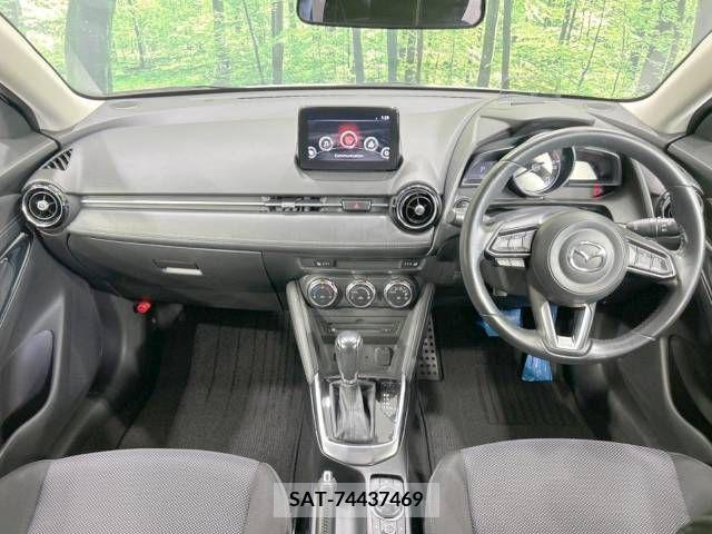 Mazda DEMIO 2017-02 329458-1
