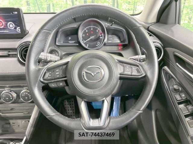 Mazda DEMIO 2017-02 329458-11