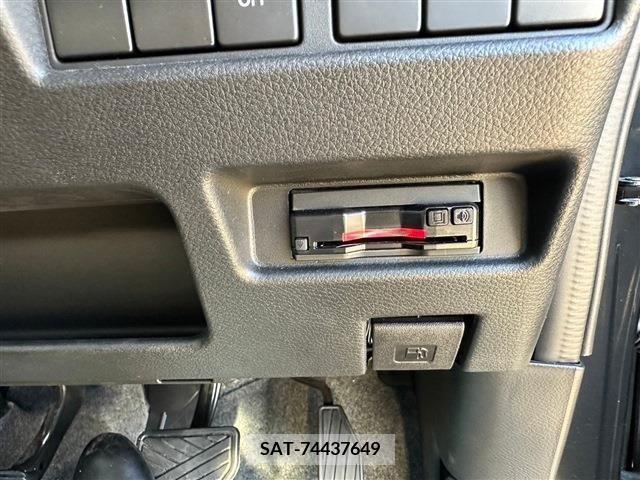 Suzuki SPACIA 2022-10 368659-16