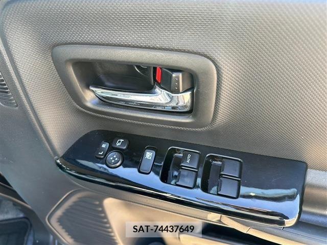 Suzuki SPACIA 2022-10 368659-14