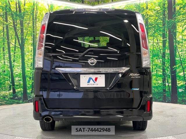 Nissan SERENA 2011-09 367814-16