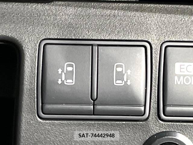 Nissan SERENA 2011-09 367814-5