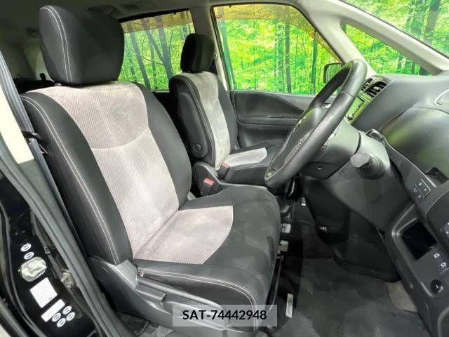 Nissan SERENA 2011-09 367814-8
