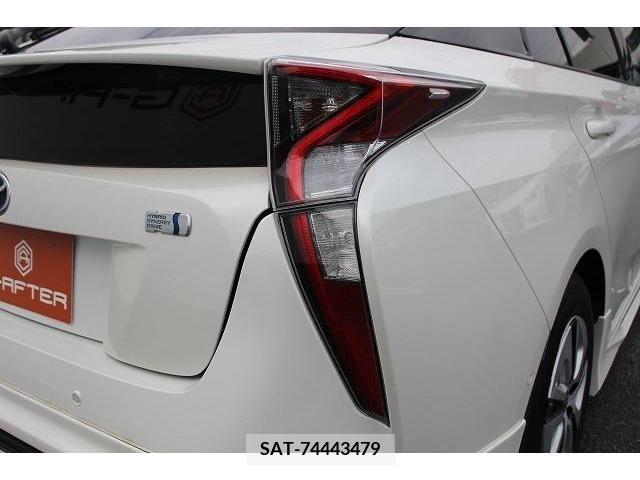 Toyota PRIUS 2018-02 375682-11