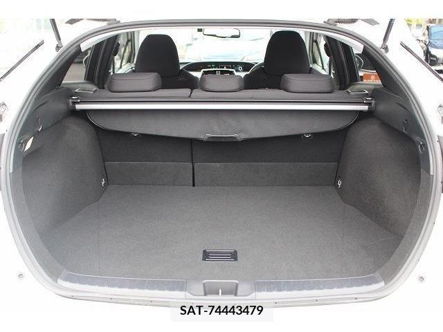 Toyota PRIUS 2018-02 375682-17