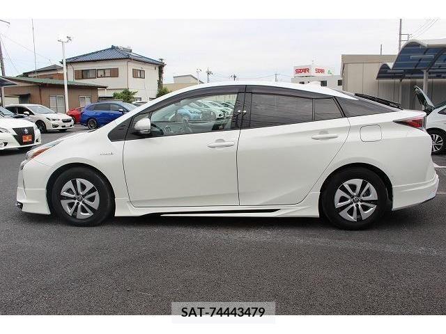 Toyota PRIUS 2018-02 375682-9