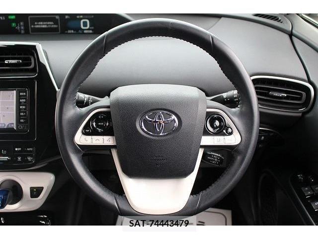 Toyota PRIUS 2018-02 375682-16