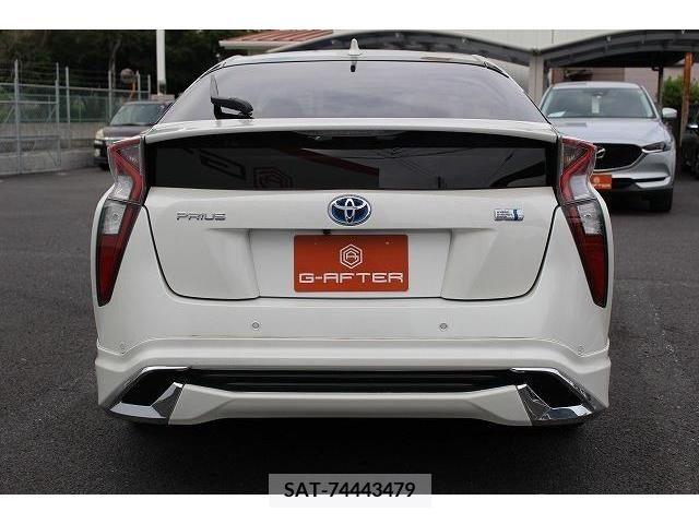 Toyota PRIUS 2018-02 375682-8