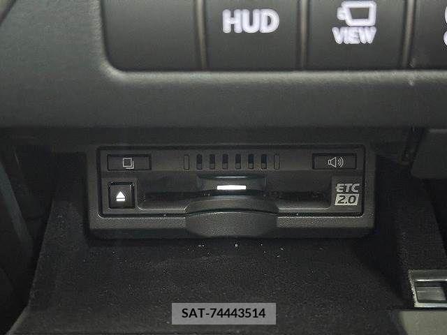 Lexus LS 2018-02 391888-11