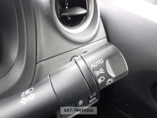Nissan NOTE 2013-09 372722-6