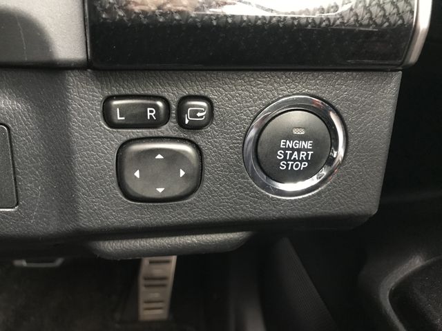 Toyota MARK X 2017-07 195681-20