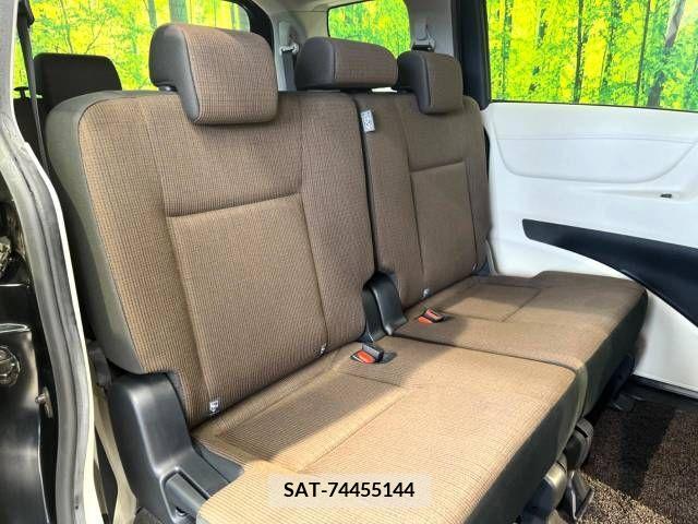 Toyota SIENTA 2016-09 214977-8