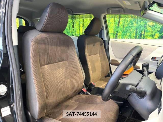 Toyota SIENTA 2016-09 214977-7