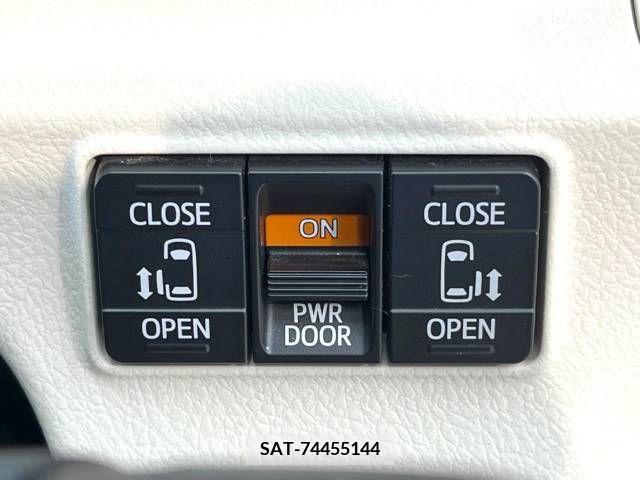 Toyota SIENTA 2016-09 214977-4