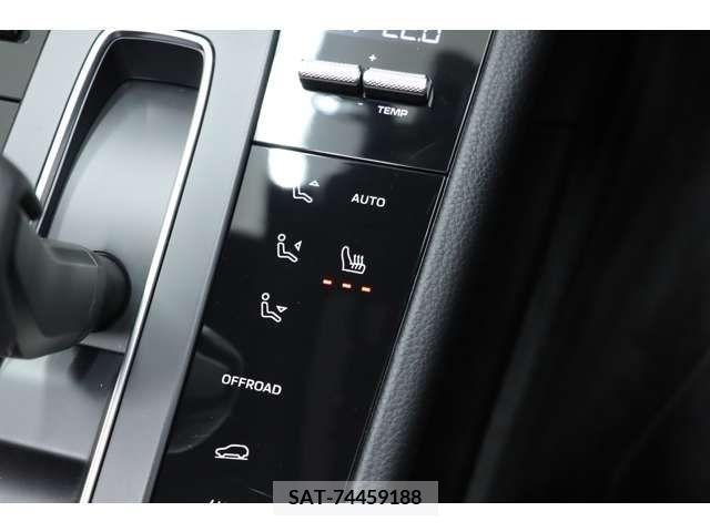 Porsche MACAN 2023-08 320115-15