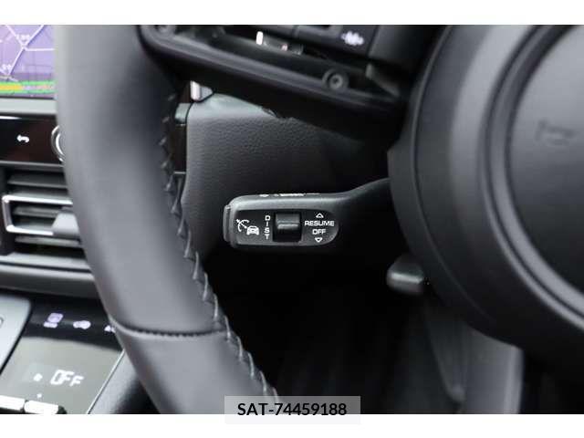 Porsche MACAN 2023-08 320115-12