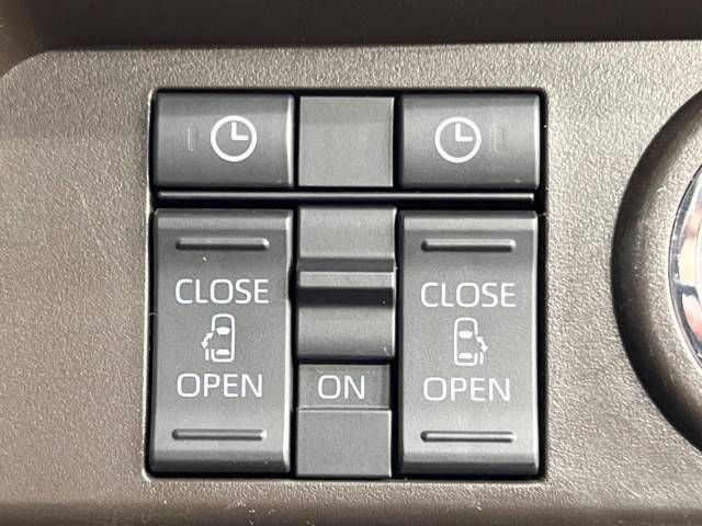 Toyota ROOMY 2021-03 188663-3