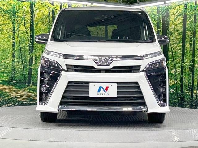 Toyota VOXY 2018-04 26591-14