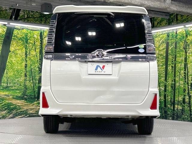 Toyota VOXY 2018-04 26591-15