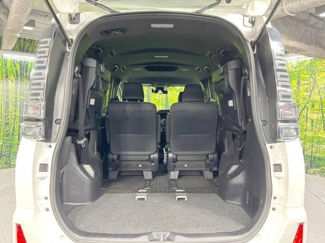 Toyota VOXY 2018-04 26591-11