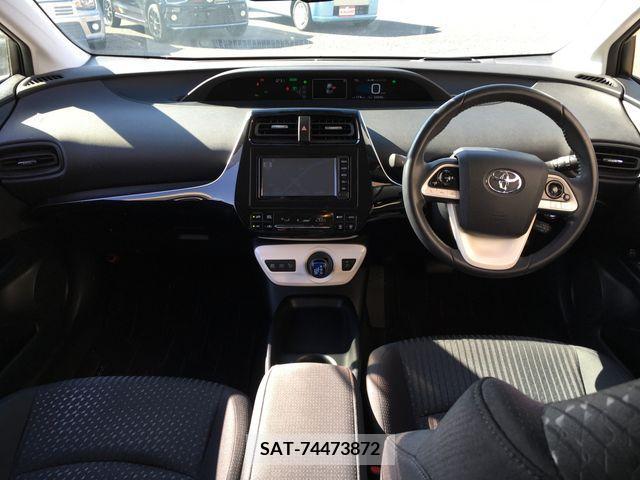 Toyota PRIUS 2017-06 205240-6