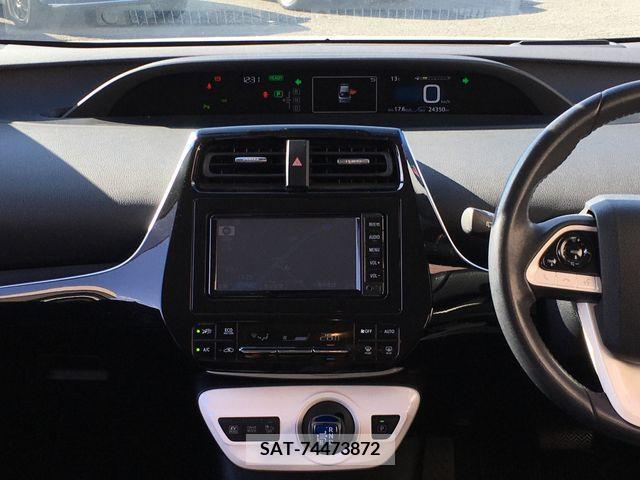 Toyota PRIUS 2017-06 205240-7