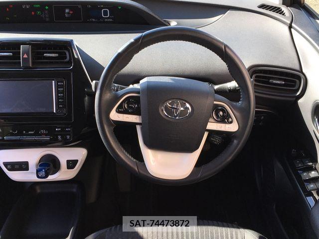 Toyota PRIUS 2017-06 205240-8