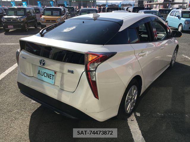 Toyota PRIUS 2017-06 205240-4
