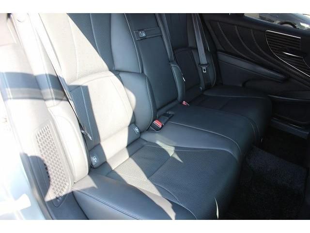 Lexus LS 2017-12 18986-13