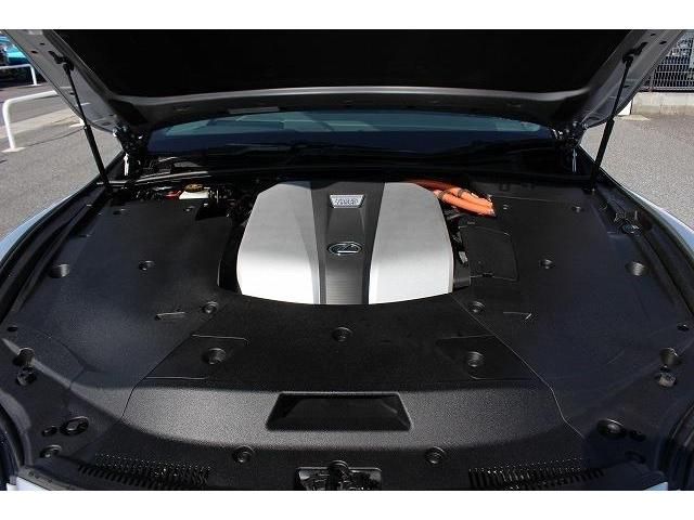 Lexus LS 2017-12 18986-17