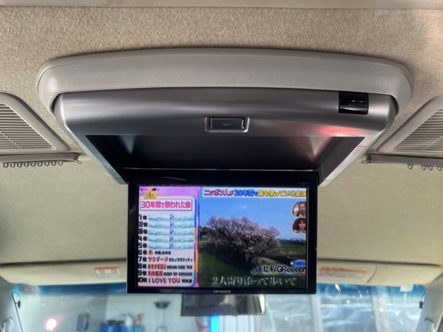 Toyota HIACE WAGON 2006-10 182535-27