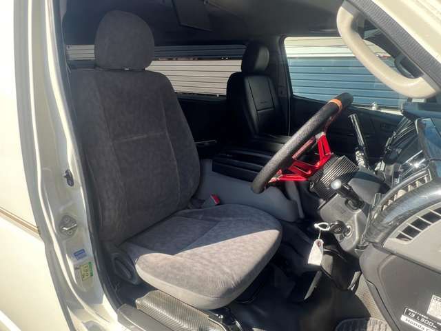 Toyota HIACE WAGON 2006-10 182535-8