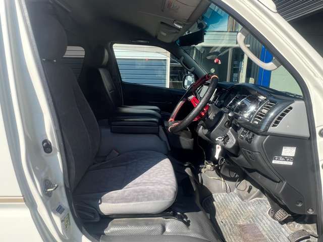 Toyota HIACE WAGON 2006-10 182535-7